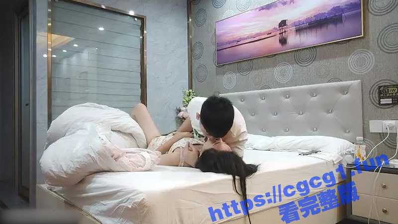 大神社交软件约的30岁良家少妇 高能强操20分钟鬼哭狼嚎 少妇捂着肚子控诉：“你是不是吃伟哥了”-51吃瓜网