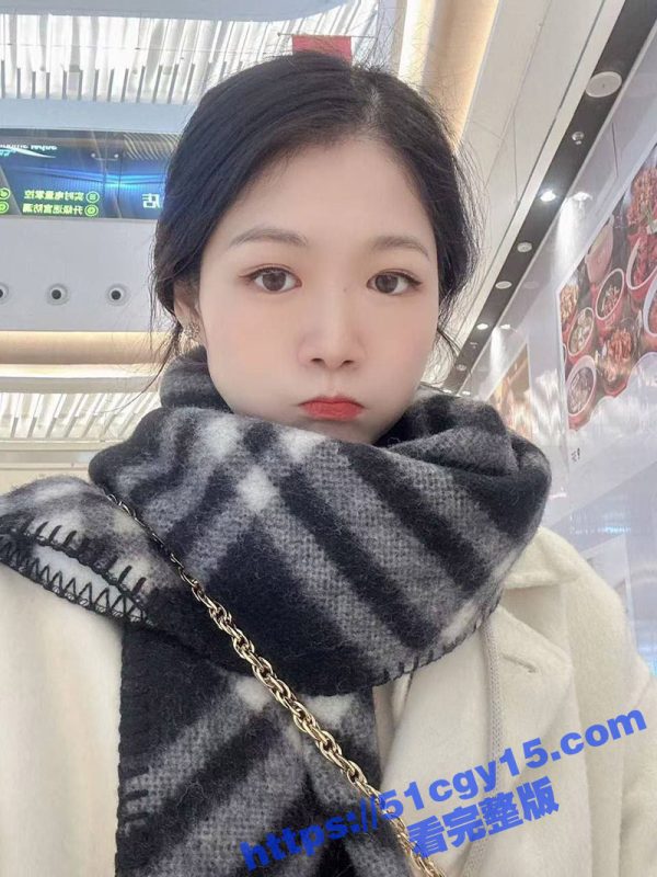 杭州极品人妻 SOUL上发私密视频求裸聊安慰 三点粉嫩小穴紧致 这谁能看出来是结过婚的少妇？-51吃瓜网