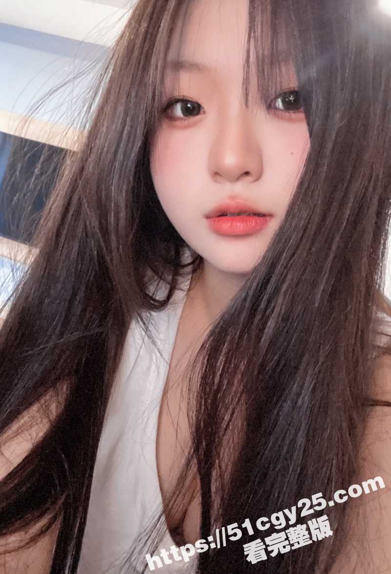 985大学校花大量淫照和性爱视频流出!酒店玩3P露脸舔屌 被富二代打桩爆操 ! - 51吃瓜网-51吃瓜网