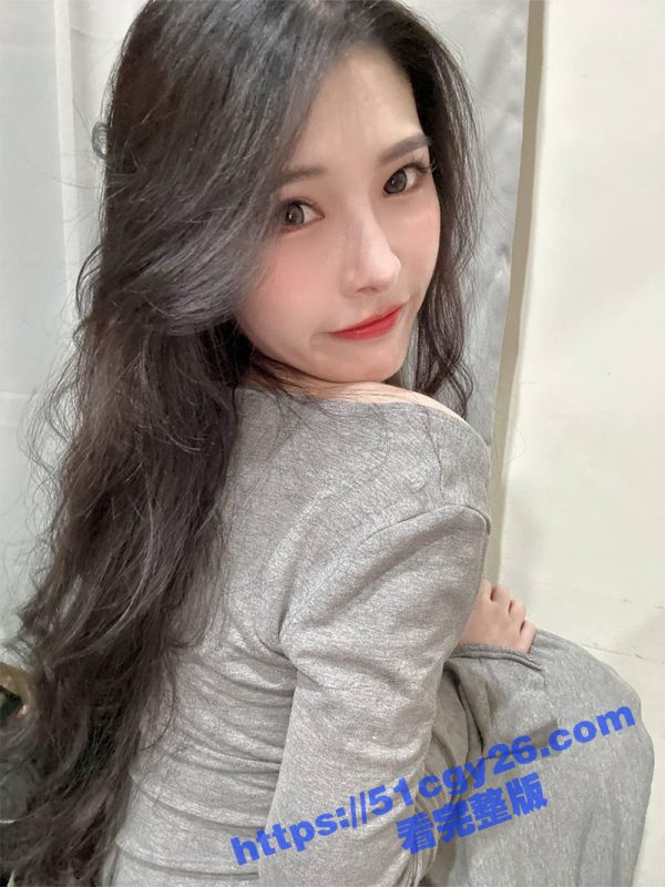 台湾极品福利姬女神 波衣 道具自慰喷水私拍合集 近距离展示美乳嫩穴无限魅惑 娇喘勾魂诱人！-51吃瓜网