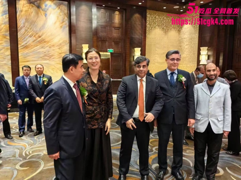 南京人妻 朱长银 多地实行诈骗用肉体换取资源 深圳多位领导的精盆 大量性爱视频被曝光！ - 51吃瓜网-51吃瓜网