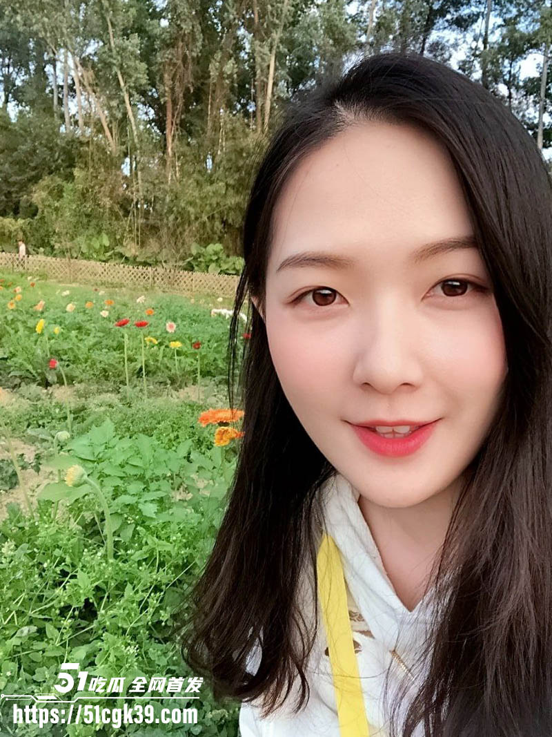 高颜值大学生情侣 同居做爱私密视频流出 巨乳翘臀曲线火爆 骚逼粉嫩诱惑至极 深喉口交无比淫骚！ - 51吃瓜网-51吃瓜网