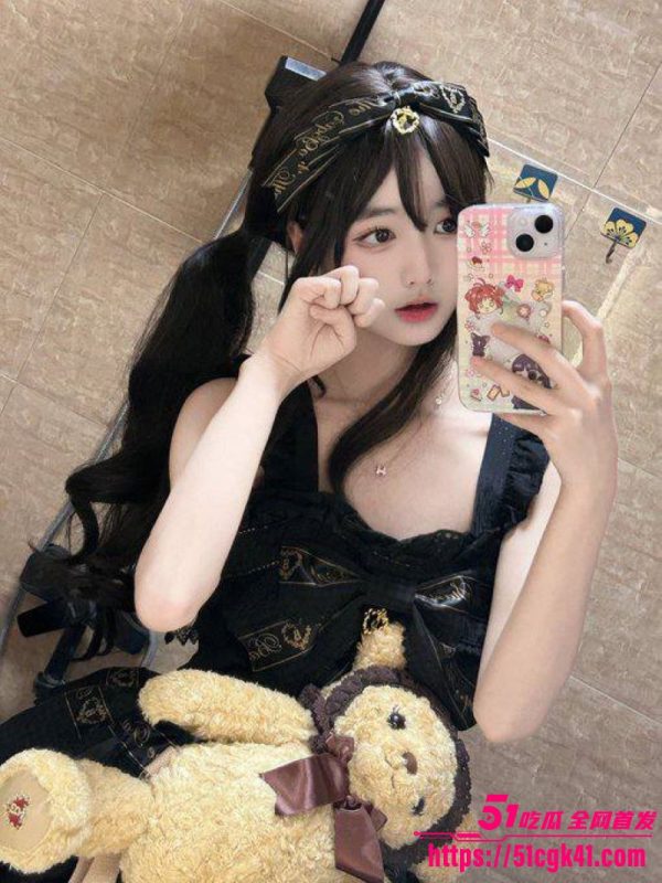 推特福利姬 xiogu1177791 裸舞自慰视频流出！声娇体软易推倒 小妖精勾引求操 淫靡画面勾人魂魄！-51吃瓜网