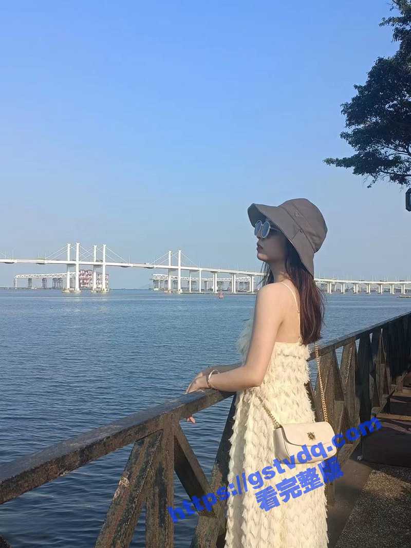 极品气质美女 刘彤 和富二代男炮友澳门酒店玩一夜情 自拍视频流出!被无情打屁股后入 - 51吃瓜网-51吃瓜网