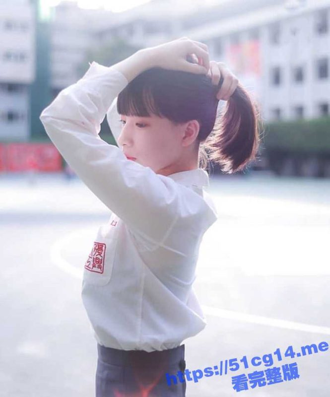 网约极品白嫩台日混血巨乳妹子 户外露出玩跳蛋 酒店吃鸡玩3P 真的好骚！-51吃瓜网