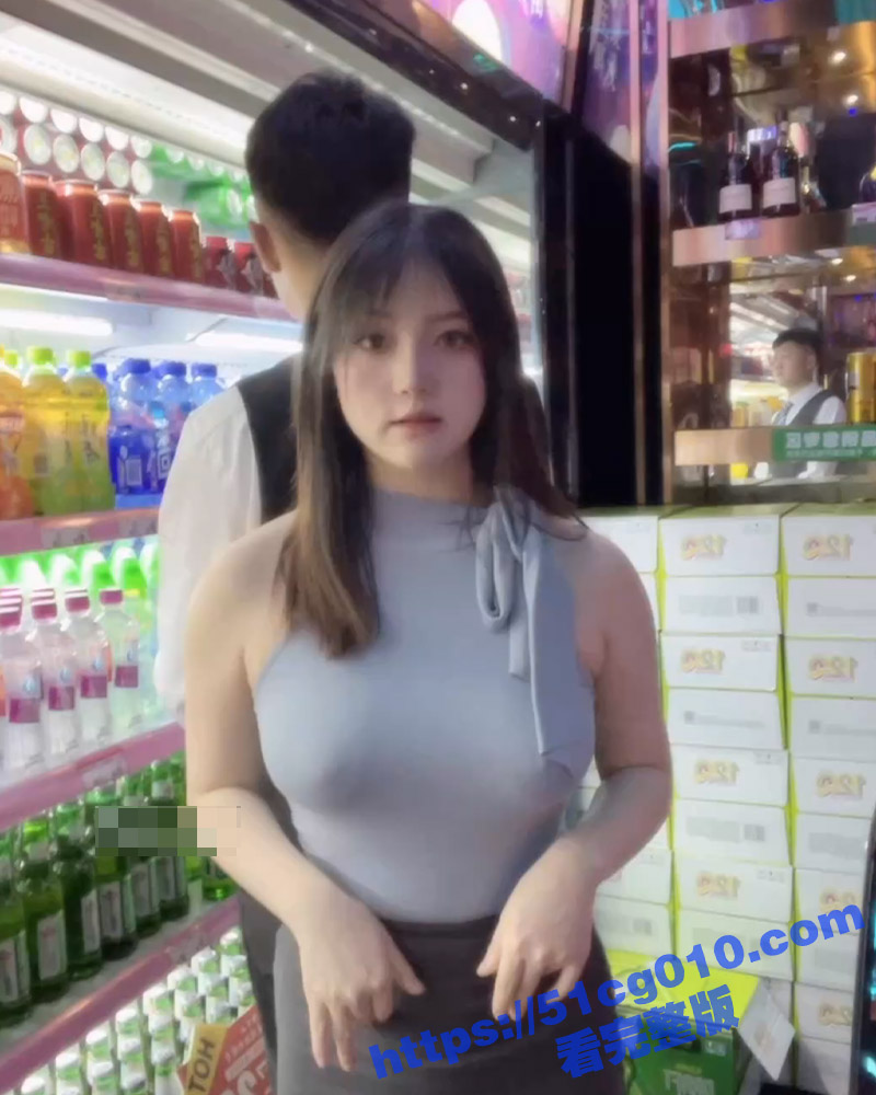 秀人网极品婴儿肥 丰满身材 豆瓣酱 黑丝制服齐逼超短裙 KTV里被揩油 用啤酒瓶插嫩穴 尺度无限大 - 51吃瓜网-51吃瓜网