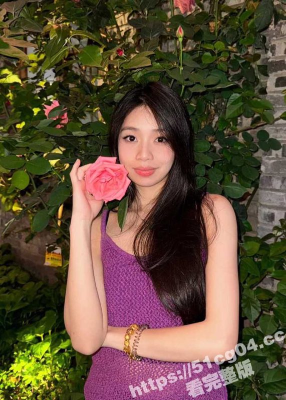 广州外语艺术学院骚逼 反差婊  黄乐妍 与男友性爱视频 骚聊记录完整流出-51吃瓜网