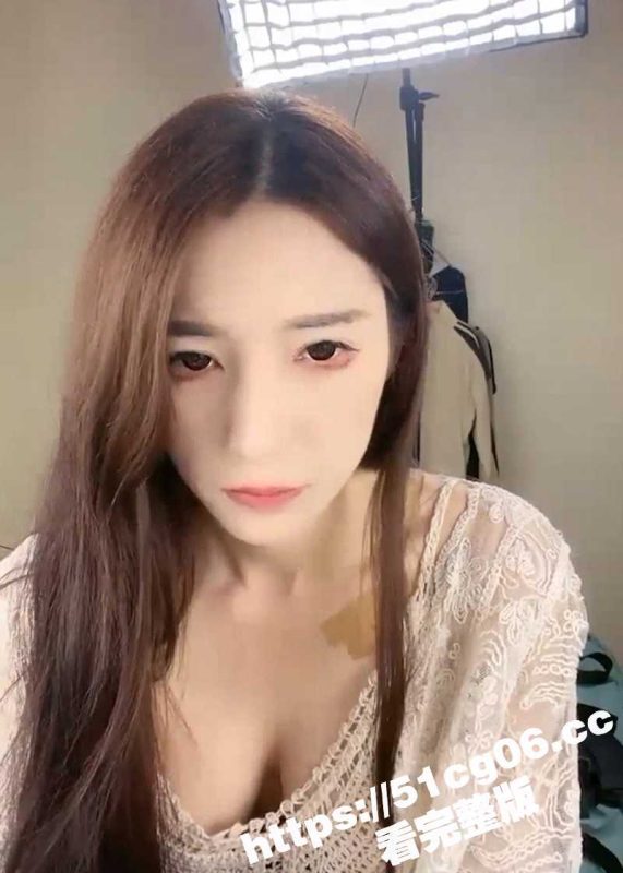 上海高级外围援交女和她包养的小鲜肉男友日常性爱私拍  大奶翘臀高颜值尤物 巨养眼-51吃瓜网