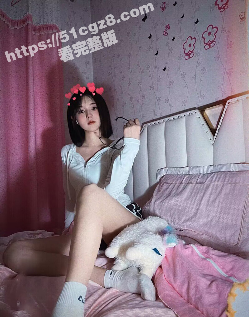 童颜巨乳嫩妹张玉欣 表面清纯高冷女神 私底下却是金主母狗 被主人调教蹂躏 踩在脚下滴蜡 太反差了 - 51吃瓜网-51吃瓜网