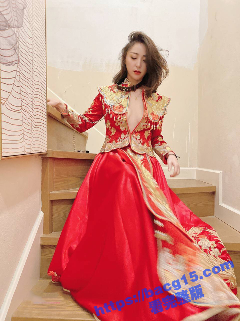 推特福利姬 兔兔 情人节被主人调教 穿大红婚纱被爆操内射 带着精液回家给老公！ - 51吃瓜网-51吃瓜网